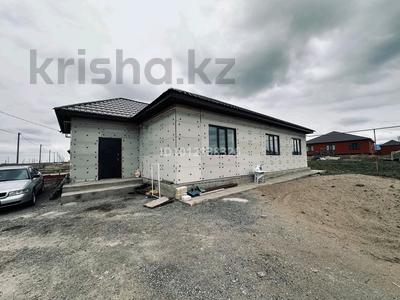 Жеке үй · 4 бөлме · 175 м² · 10 сот., Республика 1130 — 22 квартал, бағасы: 32 млн ₸ в Хромтау