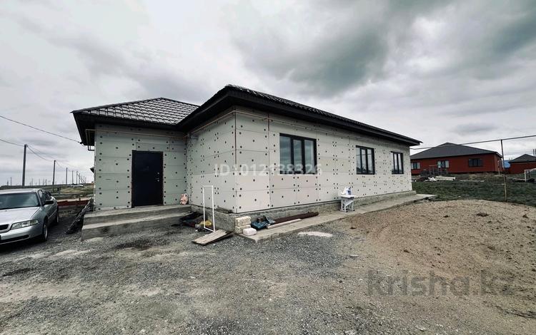 Жеке үй · 4 бөлме · 175 м² · 10 сот., Республика 1130 — 22 квартал, бағасы: 32 млн ₸ в Хромтау — фото 2