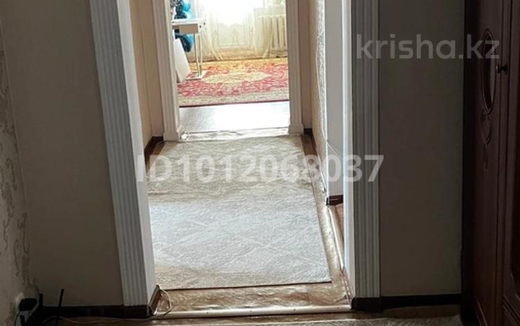 5-бөлмелі пәтер · 102 м², мкр Кунаева 70, бағасы: 30 млн ₸ в Уральске — фото 2