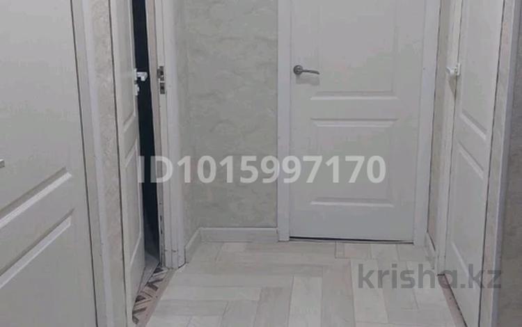 3-комнатная квартира · 71 м², 12-й мкр 17а за 190 000 ₸ в Актау — фото 2