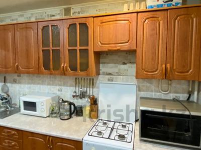 3-комнатная квартира · 59 м² · 4/5 этаж, Назарбаева за 27 млн 〒 в Петропавловске