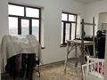 Отдельный дом · 10 комнат · 400 м² · помесячно, мкр Малый Самал, Сарыөзек 6372А за 500 000 〒 в Шымкенте, Аль-Фарабийский р-н — фото 6