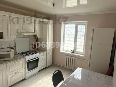 2-комнатная квартира · 60 м² · 1/5 этаж, 3 мкр за 100 000 ₸ в Кульсары