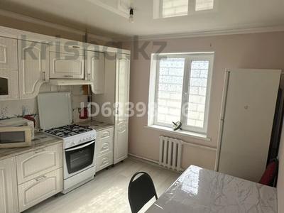 2-бөлмелі пәтер, 60 м², 1/5 қабат ай сайын, 3 мкр, бағасы: 100 000 〒 в Кульсары