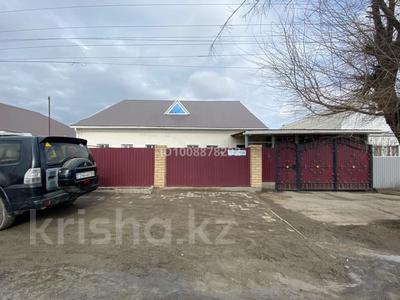 Отдельный дом · 4 комнаты · 165 м² · 6 сот., мкр Шанхай, Мкр Шанхай Рыскулова 257 — На пересечении ул.Рыскулова-Пацаева(Макаренко с другой стороны) за 38.5 млн ₸ в Актобе