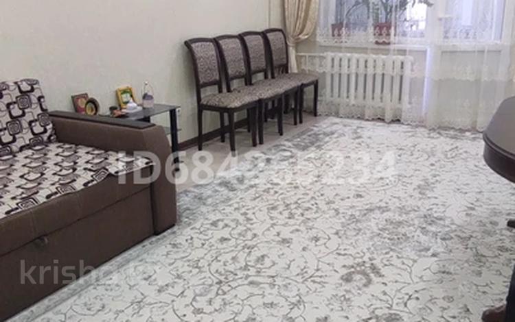 2-комнатная квартира · 66 м² · 3/9 этаж, мкр. Алмагуль 16 — Находится возле роддома, вокзал, 7 поликлиники за 27 млн ₸ в Атырау — фото 2