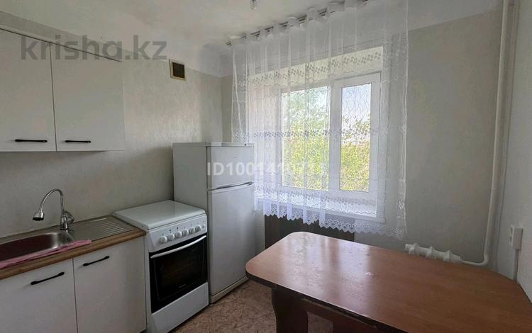 2-бөлмелі пәтер · 43.7 м² · 4/5 қабат, 342 квартал 13 — Радуга, бағасы: 130 000 〒 в Семее — фото 2