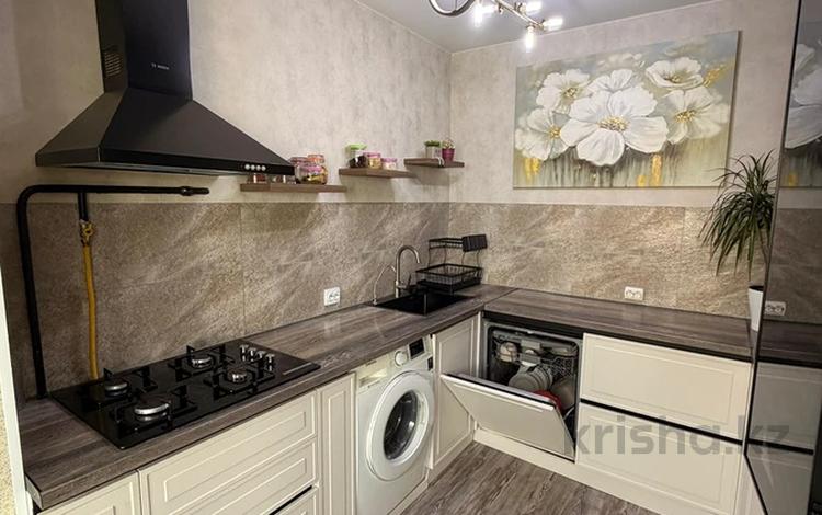 4-комнатная квартира · 88 м² · 5/5 этаж, 7-й мкр. 12 за 28 млн ₸ в Актау, 18-й мкр  — фото 2