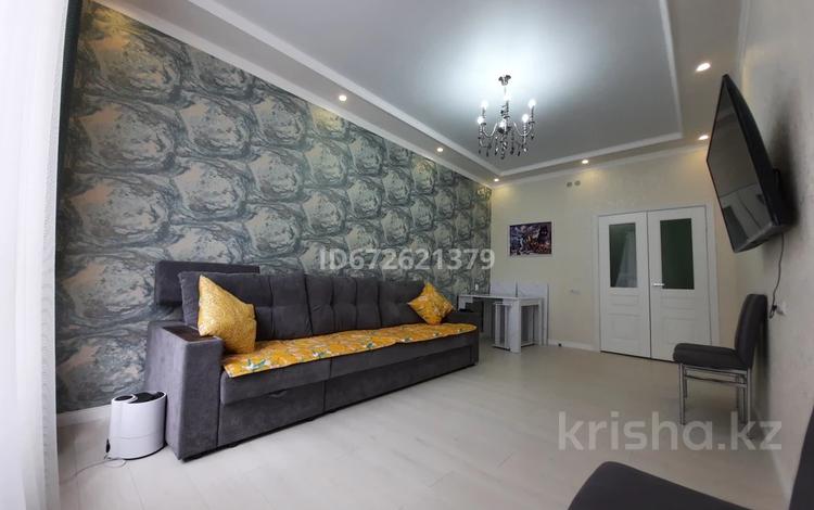 2-комнатная квартира, 65 м², 2/10 этаж помесячно, Бокейхана 25В