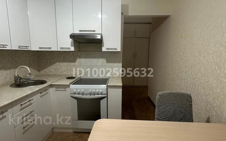 2-комнатная квартира · 57 м² · 1/5 этаж, Майкудук, Бирюзова 41 за 18.5 млн 〒 в Караганде, Алихана Бокейханова р-н — фото 2
