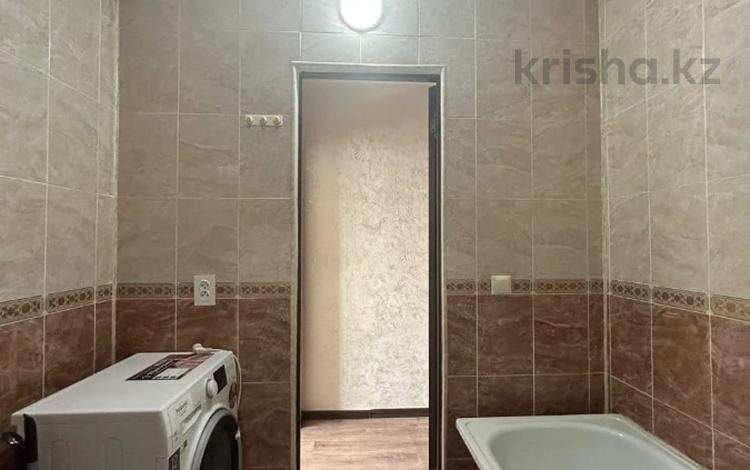 1-комнатная квартира · 38 м² · 10/12 этаж, мкр Акбулак, Байтерекова улица за 23.5 млн ₸ в Алматы, Алатауский р-н — фото 2