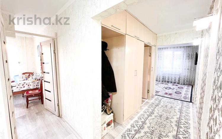 3-комнатная квартира, 56 м², 3/5 этаж, Самал 45 за ~ 17.8 млн 〒 в Талдыкоргане, мкр Самал — фото 2
