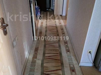 3-комнатная квартира · 64 м² · 6/9 этаж, мкр Акбулак, Толе би 93 — Арай плаза за 18 млн ₸ в Таразе