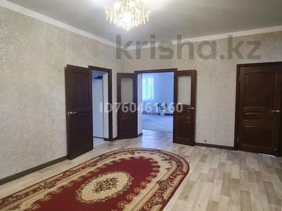 Отдельный дом · 6 комнат · 270 м² · 10 сот., Абая 30 за 32 млн ₸ в Сарыжаре