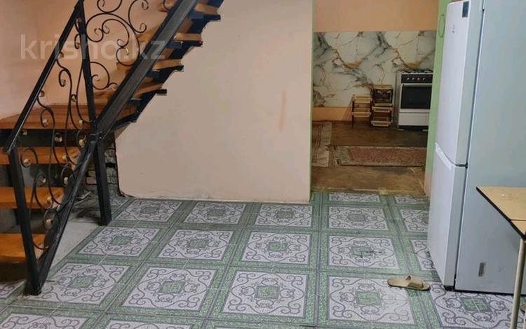 2-комнатная квартира · 80 м² · 1/2 этаж, Куратова — Макатаева ---КУРАТОВА. за 220 000 ₸ в Алматы, Медеуский р-н — фото 2