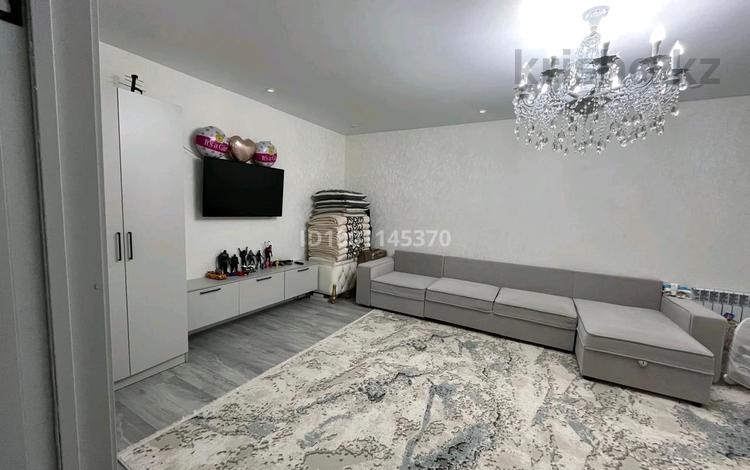 1-комнатная квартира · 58 м² · 4/5 этаж, мкр. Алтын орда 19Л за 150 000 ₸ в Актобе — фото 2