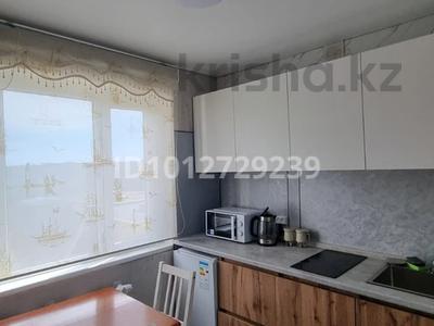 3-комнатная квартира · 64 м² · 4/5 этаж, Калмыкова 3 3 за 35 000 ₸ в Балхаше
