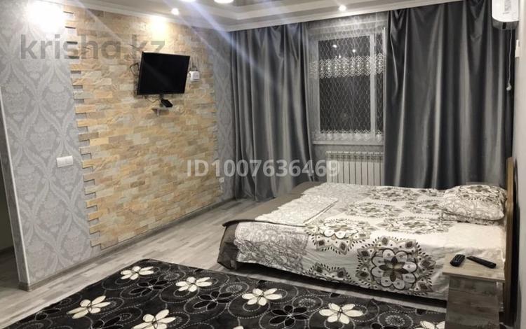 1-комнатная квартира · 42 м², 3 26 за 12 000 ₸ в Атырау, мкр Привокзальный-3 — фото 2