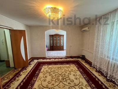 4-комнатная квартира · 81 м² · 5/5 этаж, Зейноллы Гумарова 90 за 24 млн 〒 в Атырау, мкр Авангард-4