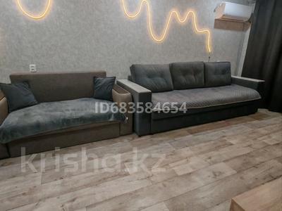 2-комнатная квартира · 48 м² · 1/5 этаж, 50 лет Октября 104 за 15 000 ₸ в Рудном
