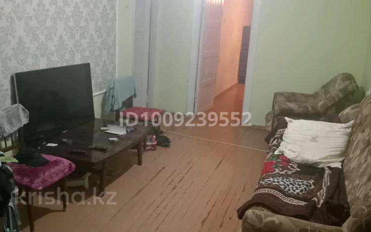 2-комнатная квартира · 44.5 м² · 5/5 этаж, мкр Фёдоровка , Орлова 105 за 13 млн ₸ в Караганде, Казыбек би р-н — фото 2