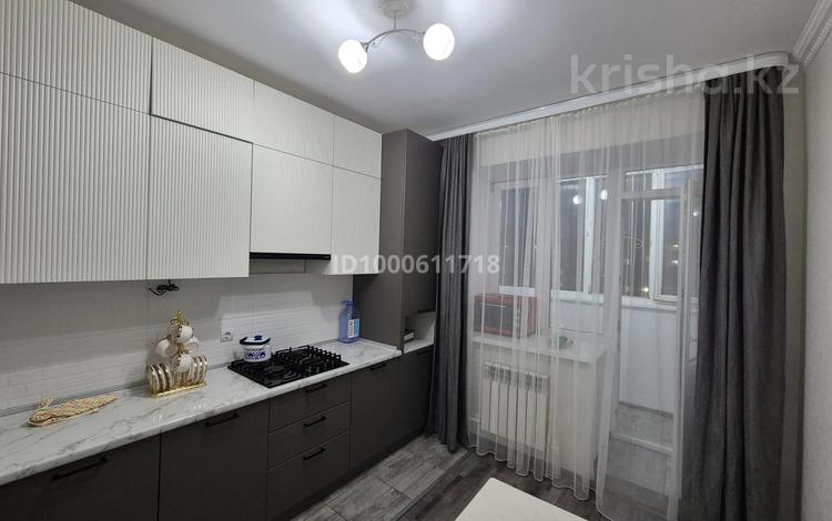 1-комнатная квартира · 45 м² · 6/7 этаж, мкр. Алтын орда за 170 000 ₸ в Актобе — фото 2