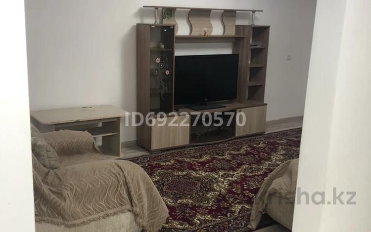 2-бөлмелі пәтер · 70 м² · 4/4 қабат, 11-й микрорайон, 11-й микрорайон — Валиханова, бағасы: 170 000 ₸ в Шымкенте, Енбекшинский р-н — фото 17