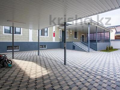 Отдельный дом · 8 комнат · 700 м² · 14 сот., мкр Саялы — Саина за 235 млн ₸ в Алматы, Алатауский р-н