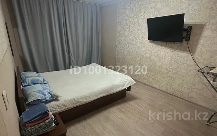 1-комнатная квартира · 30 м², мкр Новый Город — Ермекова за 8 999 ₸ в Караганде, Казыбек би р-н — фото 2