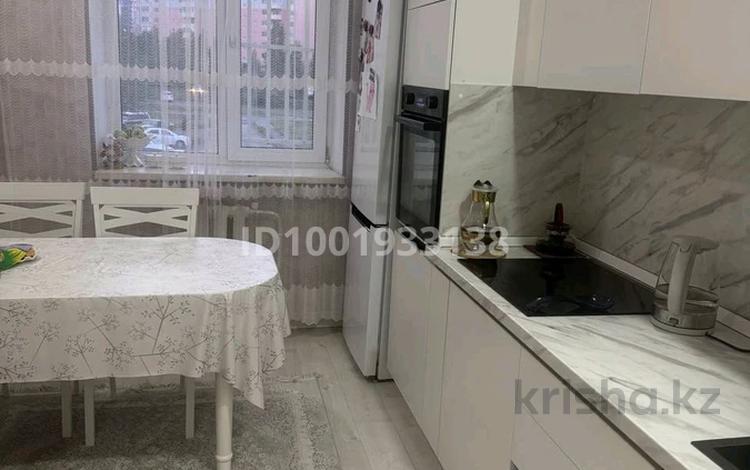 2-бөлмелі пәтер · 56.3 м² · 2/4 қабат, Есенберлина 6/1, бағасы: 26 млн ₸ в Усть-Каменогорске — фото 2