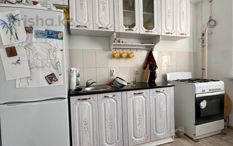 2-бөлмелі пәтер · 55 м² · 9/9 қабат, 10 МИКРОРАЙОН, САМАЛ 84, бағасы: 130 000 ₸ в Уральске — фото 2