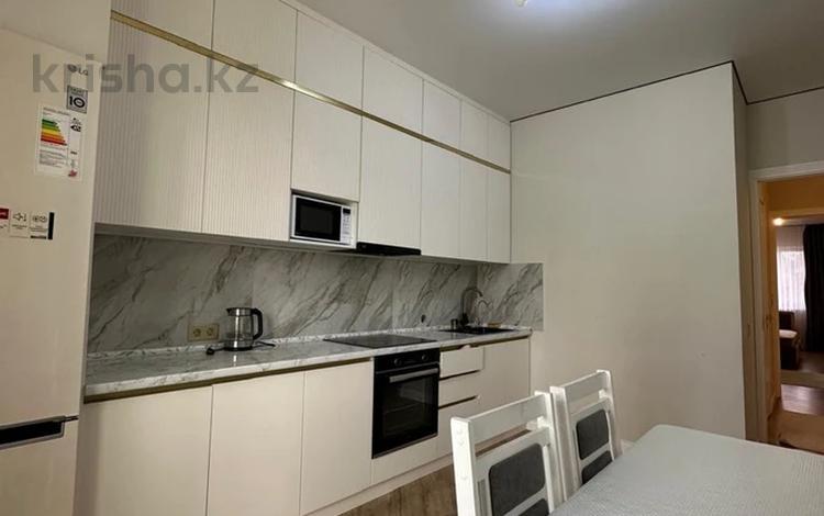 2-комнатная квартира · 70 м² · 2/19 этаж, Кабанбай-батыра 4/2 за 350 000 ₸ в Астане, Есильский р-н — фото 2