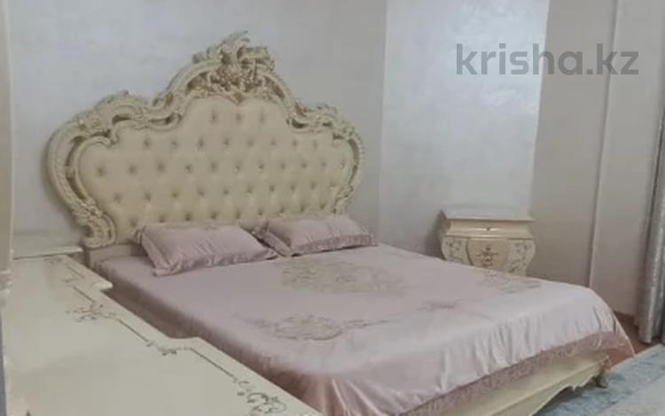 2-комнатная квартира · 75 м² · 3/9 этаж, Валиханова 13 за 350 000 ₸ в Атырау — фото 15