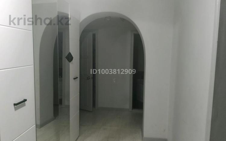 4-комнатная квартира · 77.2 м² · 1/5 этаж, Тайманова 109 — Досмухамедова 8 за 25 млн ₸ в Уральске, мкр Школьник — фото 6