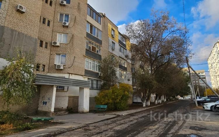 3-комнатная квартира · 80 м² · 3/5 этаж, Ул.Сатпаева 5а за 250 000 ₸ в Атырау — фото 2