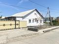 Отдельный дом · 4 комнаты · 144 м² · 5 сот., мкр Центральный, Сырым Каженбаева 8 — Возле остановка Чехова Идеал есть рядом гостиница Шагала есть за 40 млн ₸ в Атырау — фото 2