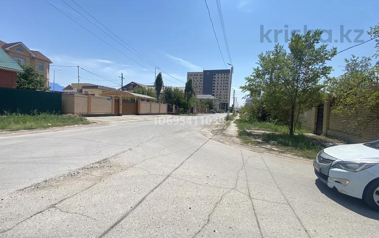 Отдельный дом · 4 комнаты · 144 м² · 5 сот., мкр Центральный, Сырым Каженбаева 8 — Возле остановка Чехова Идеал есть рядом гостиница Шагала есть за 40 млн ₸ в Атырау — фото 6