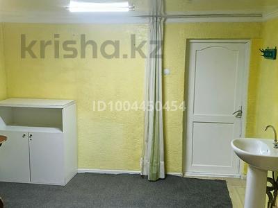 1-бөлмелі пәтер · 15 м² · 1 қабат, мкр Думан-1 — Халык арена, бағасы: 100 000 〒 в Алматы, Медеуский р-н