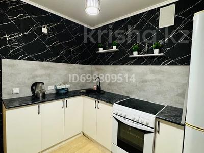 2-комнатная квартира · 64 м² · 4/4 этаж, Железнодорожная 6 за 17 000 ₸ в Аксу