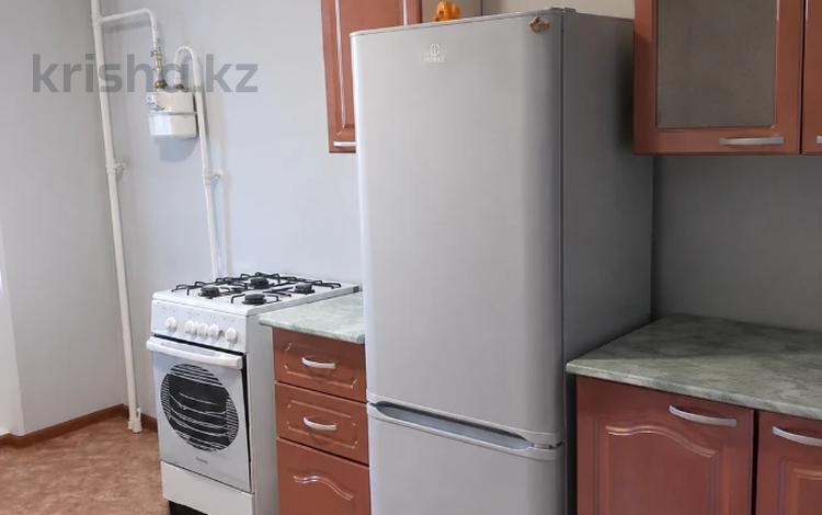 2-комнатная квартира · 45 м² · 5/5 этаж, Неусыпова за 110 000 ₸ в Уральске — фото 2