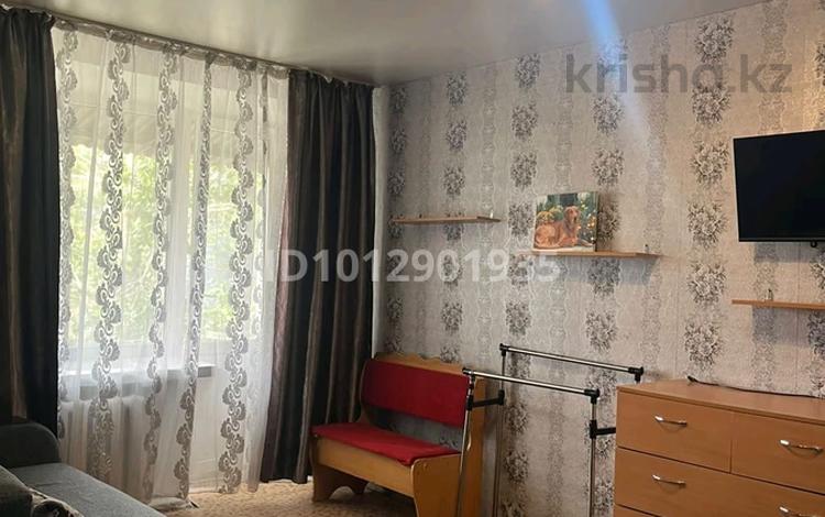 1-комнатная квартира · 32 м² · 3/3 этаж, Кунанбая 29 — Селевина -Титова за 110 000 ₸ в Семее — фото 2