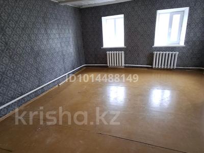 Отдельный дом · 3 комнаты · 100 м² · 10 сот., Ауэзова 83 за 6 млн ₸ в Переметном