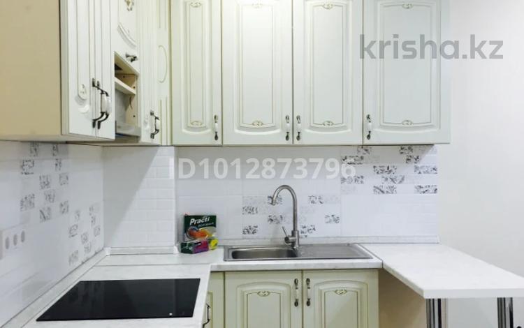 1-бөлмелі пәтер · 37 м² · 3/17 қабат, Толе би 185А, бағасы: 280 000 ₸ в Алматы, Алмалинский р-н — фото 2