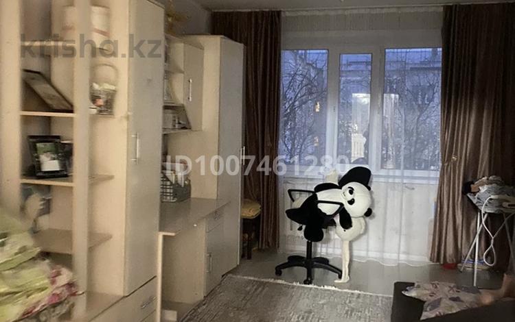 3-комнатная квартира · 65 м² · 5/5 этаж, Хусайнова 157 — Универмаг за 25 млн ₸ в Уральске, мкр Школьник — фото 2