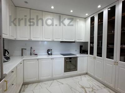 6-комнатная квартира · 235 м², Шоссе Коргалжын 13/4 за 150 млн ₸ в Астане, Нура р-н