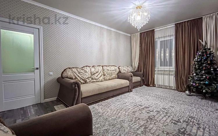 3-комнатная квартира, 71 м², 1/9 этаж, мкр Аксай-4 39 за 47 млн 〒 в Алматы, Ауэзовский р-н — фото 2