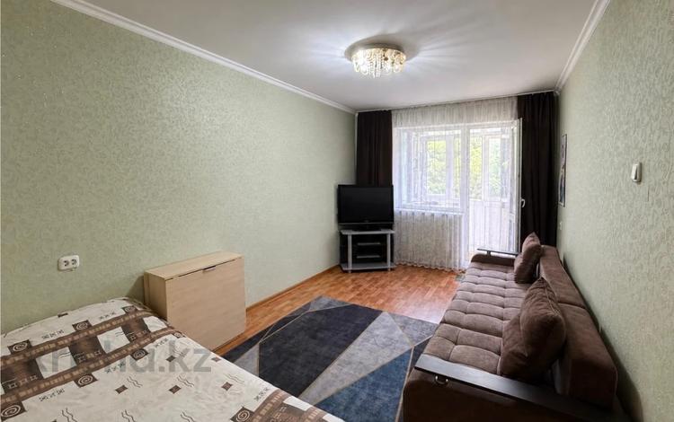 2-бөлмелі пәтер · 44.2 м² · 2/5 қабат, ул. Абая, бағасы: 8.6 млн ₸ в Темиртау — фото 2