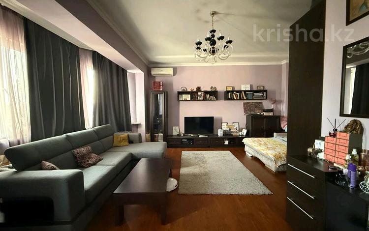 1-комнатная квартира · 58 м² · 12/14 этаж, Айманова 65 за 350 000 ₸ в Алматы, Алмалинский р-н — фото 2