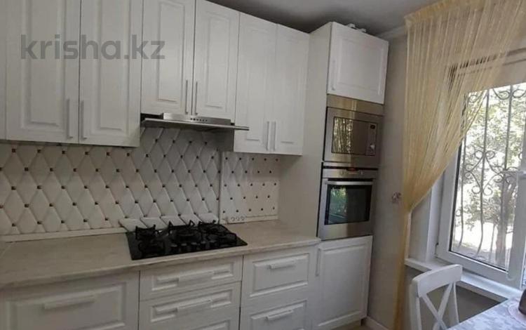4-комнатная квартира · 82.7 м² · 2/5 этаж, мкр Аксай-4 55 за 63 млн ₸ в Алматы, Ауэзовский р-н — фото 6