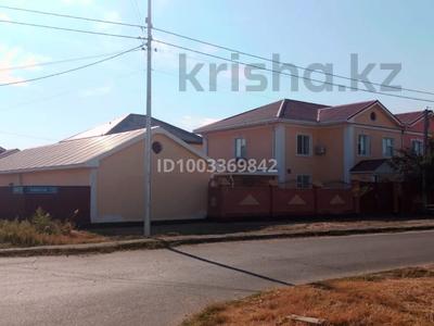 Отдельный дом · 5 комнат · 200 м² · 8 сот., мкр Сарыкамыс, Бокен би 13 за 55 млн 〒 в Атырау